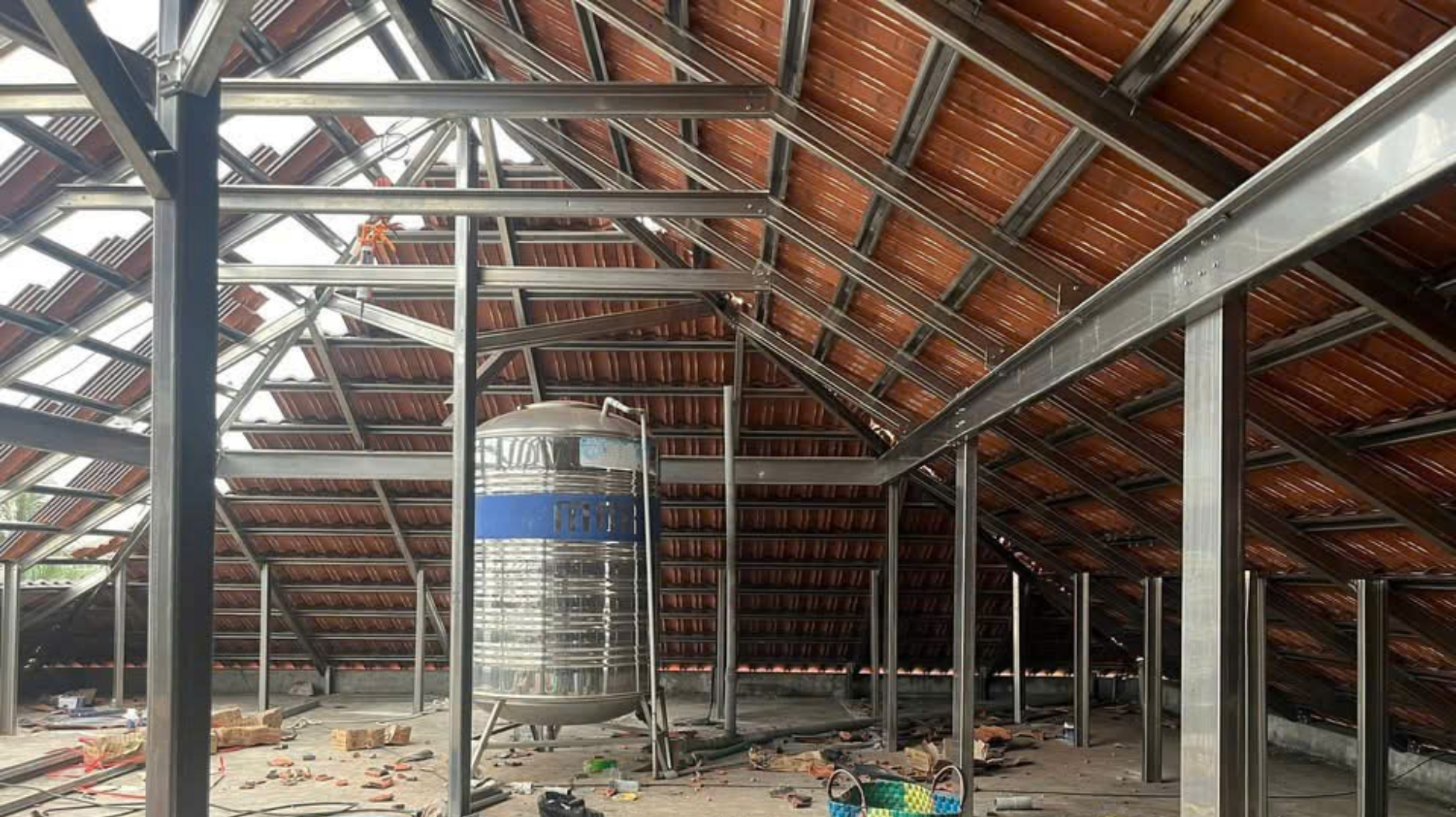 Thi Công Khung Kèo Mái Ngói Thép Nhẹ Trọn Gói 2026