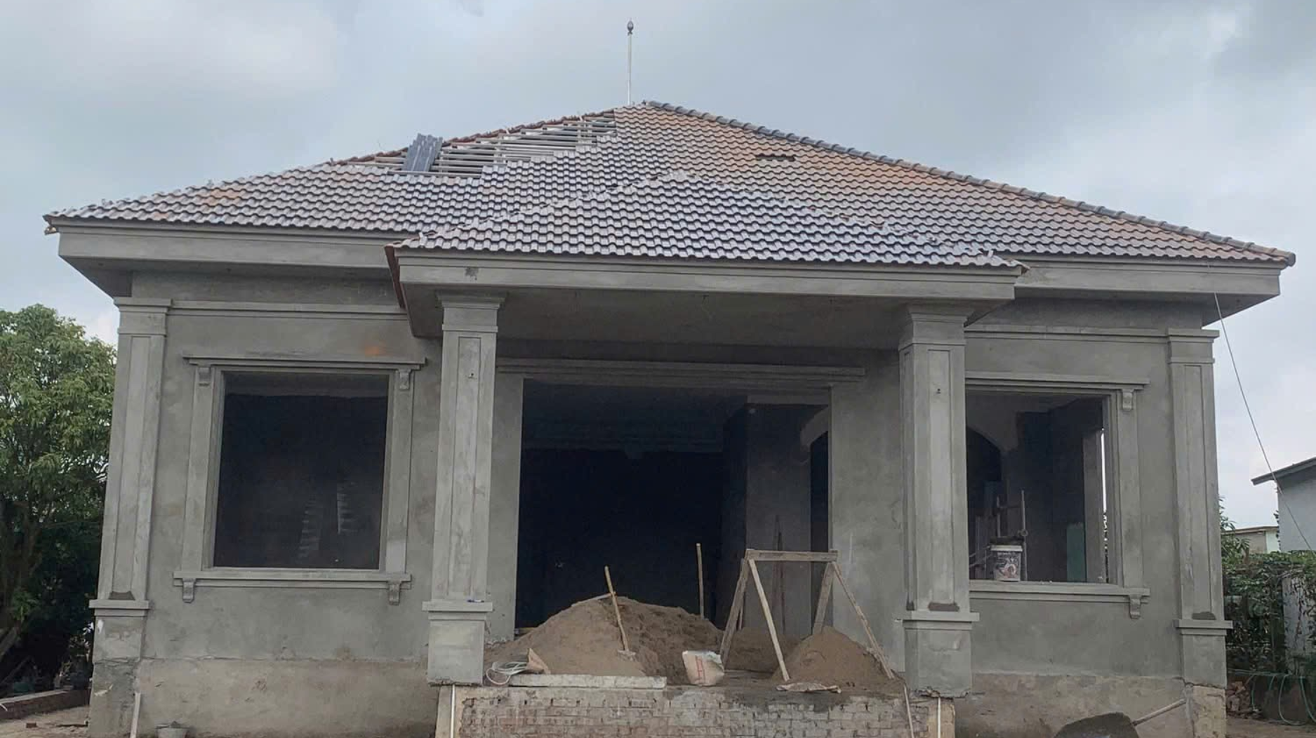 Báo Giá Thi Công Mái Ngói Trọn Gói Giá Tốt Nhất 2026